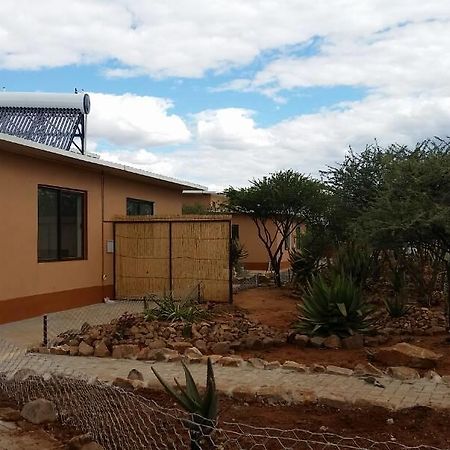 Cheetah View Lodge Otjiwarongo Εξωτερικό φωτογραφία