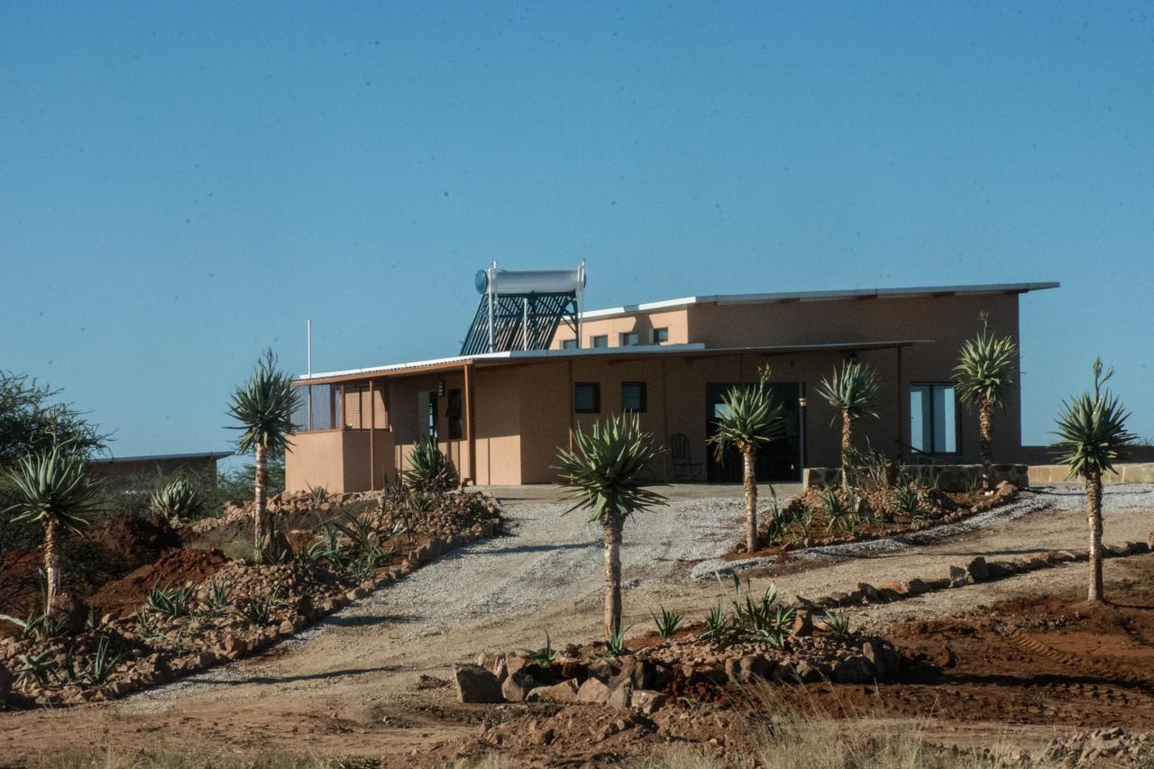 Cheetah View Lodge Otjiwarongo Εξωτερικό φωτογραφία